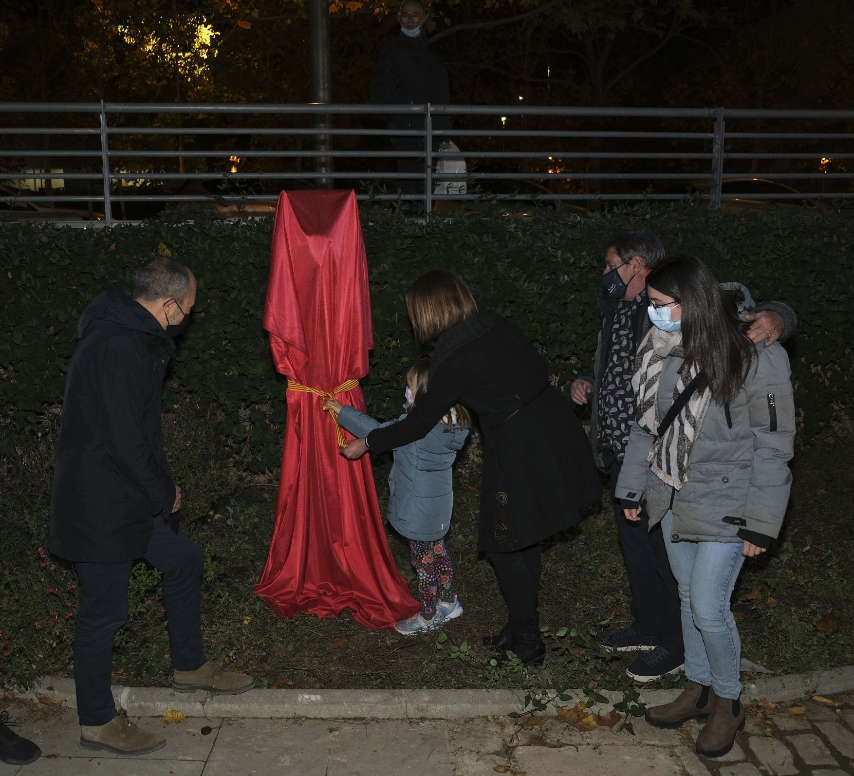 El campus de Manresa estrena una escultura de Rosa Argelaguet