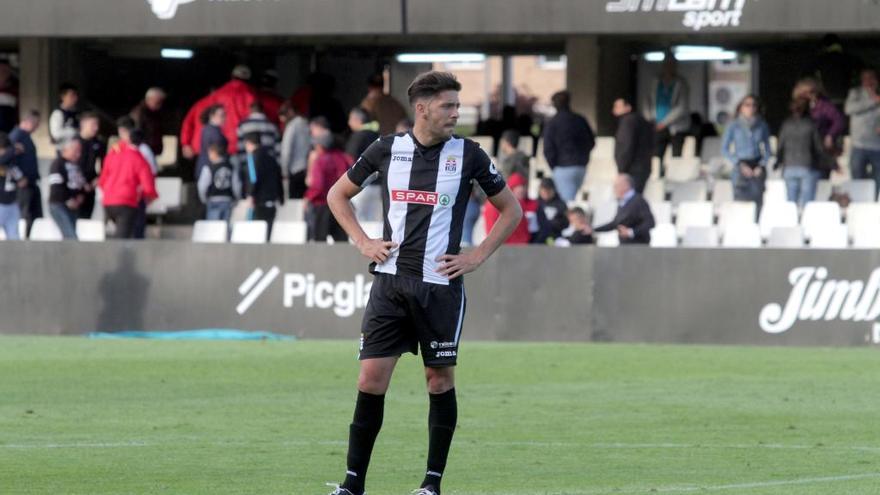 Sergio Jiménez, jugador del FC Cartagena, durante un encuentro de la pasada temporada disputado en el Cartagonova.