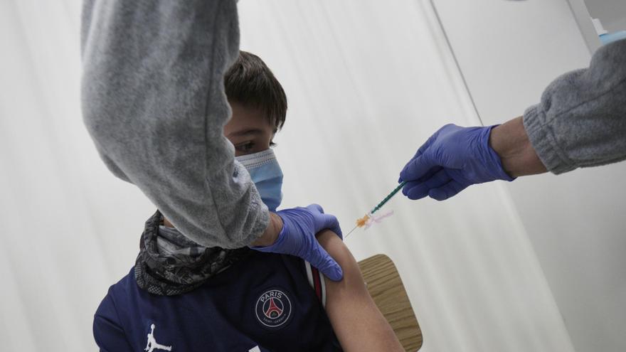 Sanidad seguirá vacunando durante las fiestas navideñas