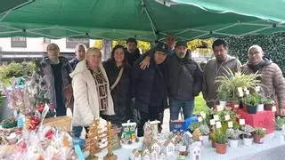Plantas, casitas de madera y adornos para el árbol: así ha sido el mercadillo navideño de la Finca Miraflores