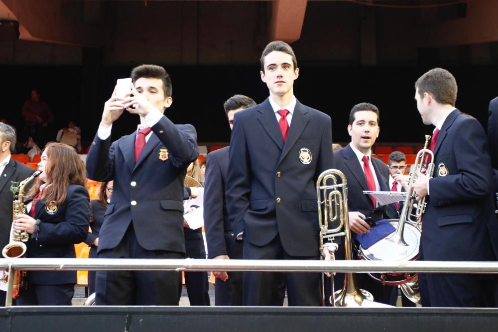 'L'entrà' de la Unión Musical Alcublana recibe a los héroes del Camp Nou