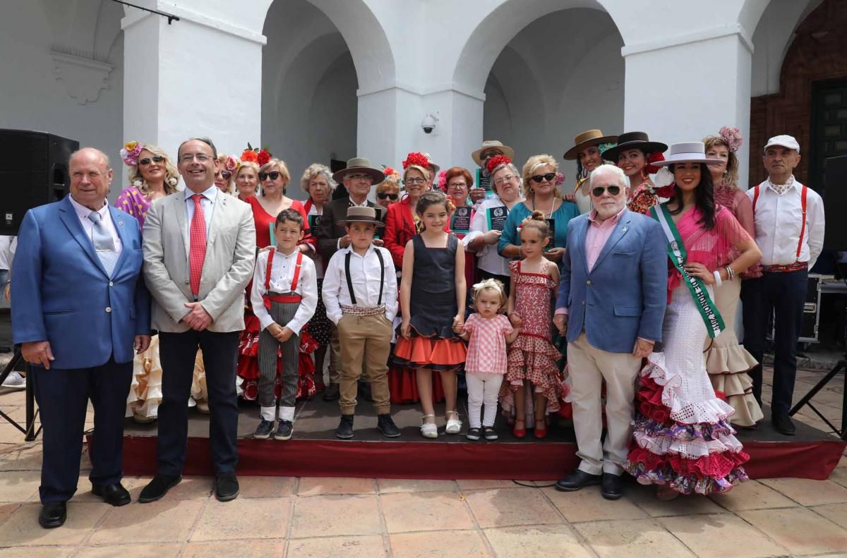 Reconocimiento a las peñas por su participación en el Mayo festivo