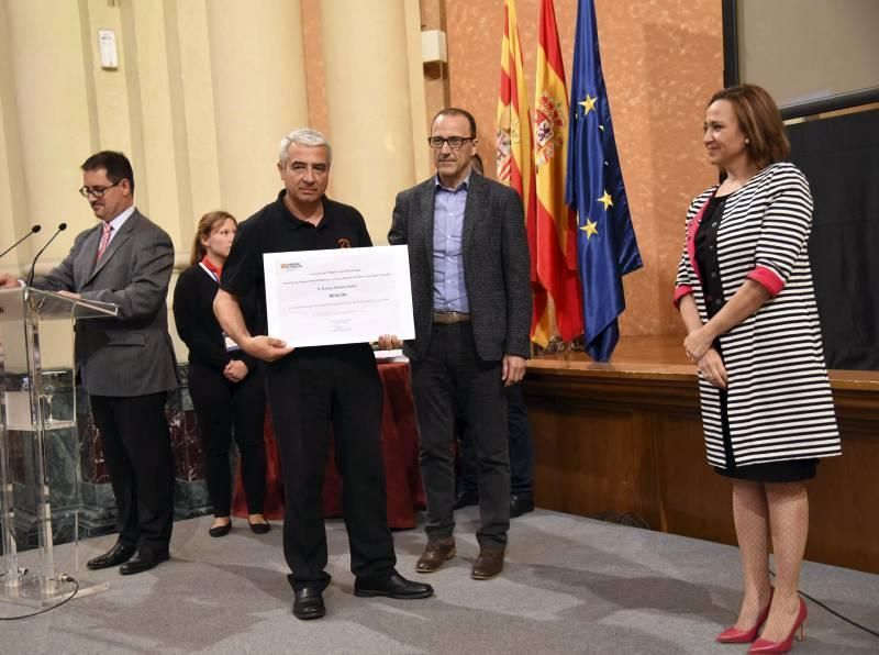 Imágenes de la ceremonia de premios por el Día de la Educación Aragonesa 2016