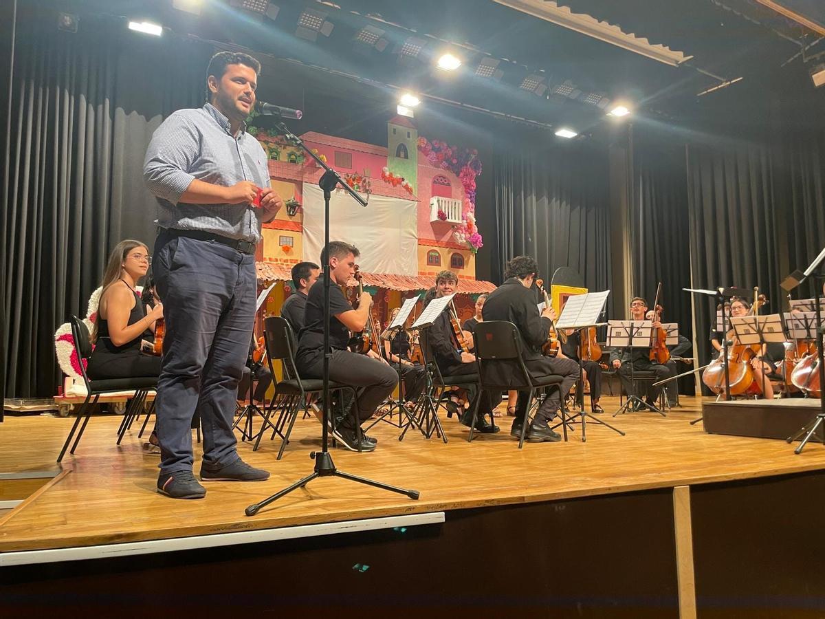 El alcalde de Albal, José Miguel Ferris, hizo suprimer discurso en el concierto de Segon Temps.
