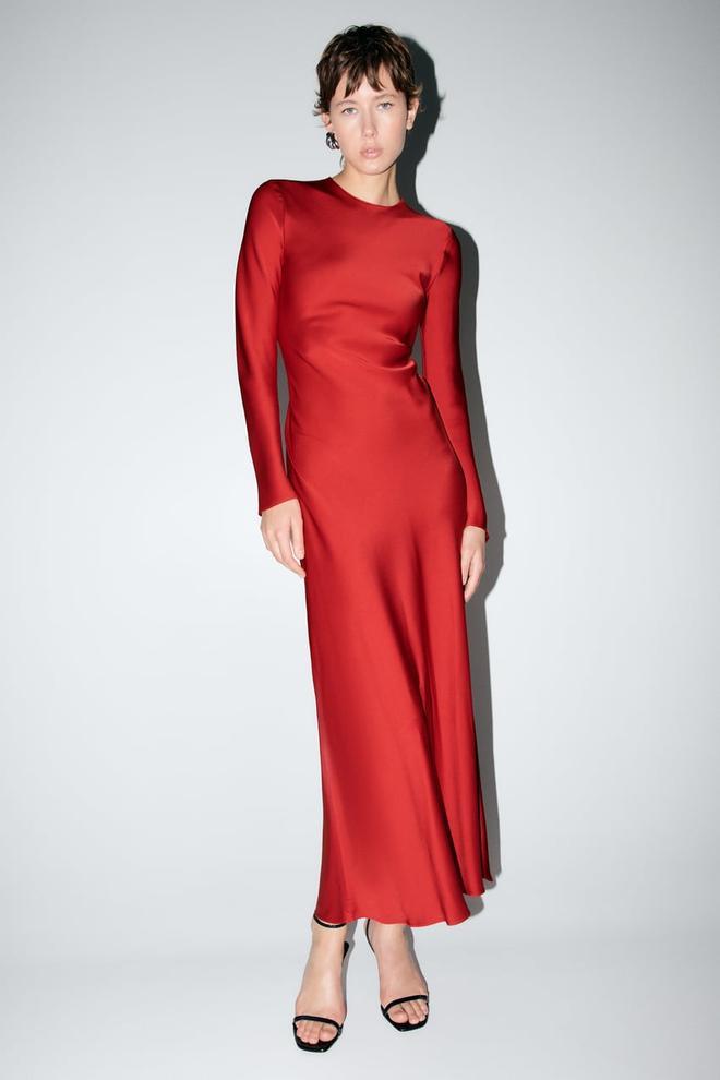 Vestido midi rojo escote en la espalda de Zara