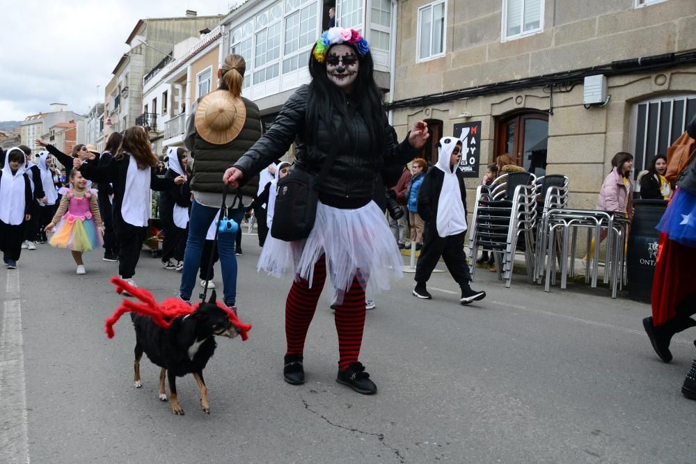 Los participantes en el Enterriño de Bueu.