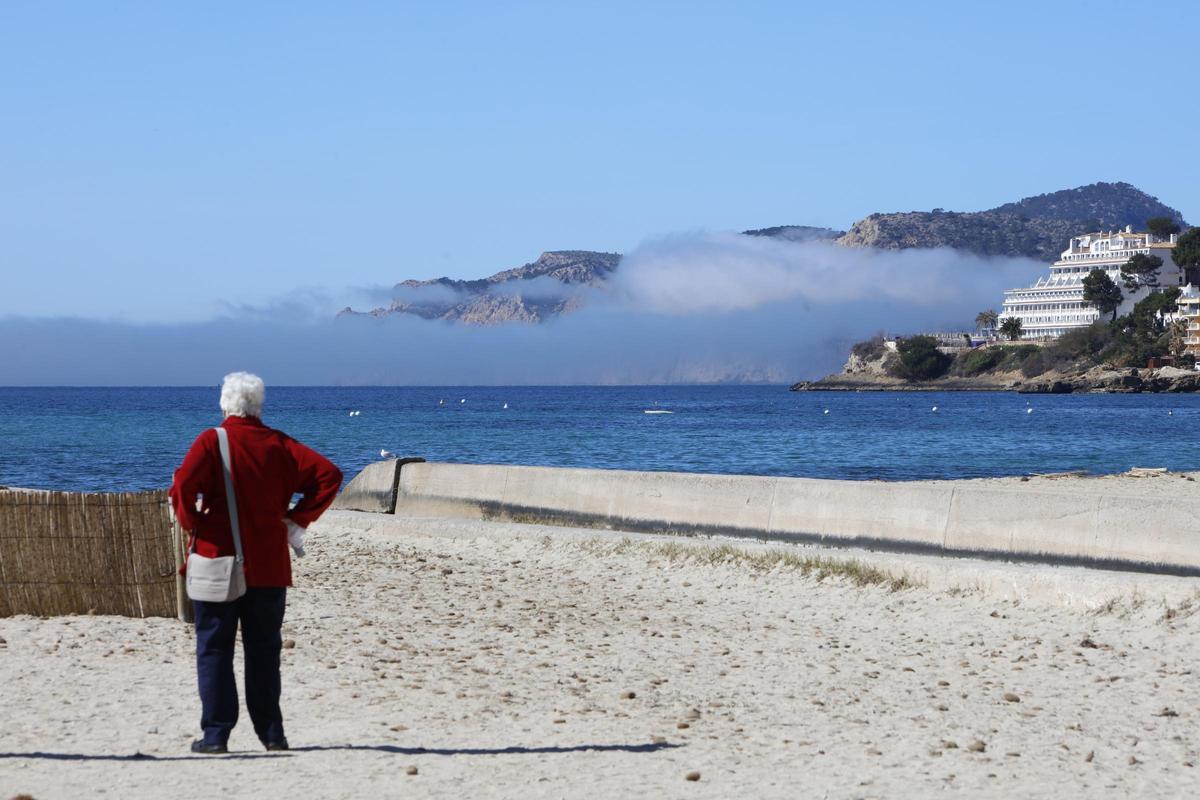 Wie eine Wand auf dem Meer: Nebel auf Mallorca