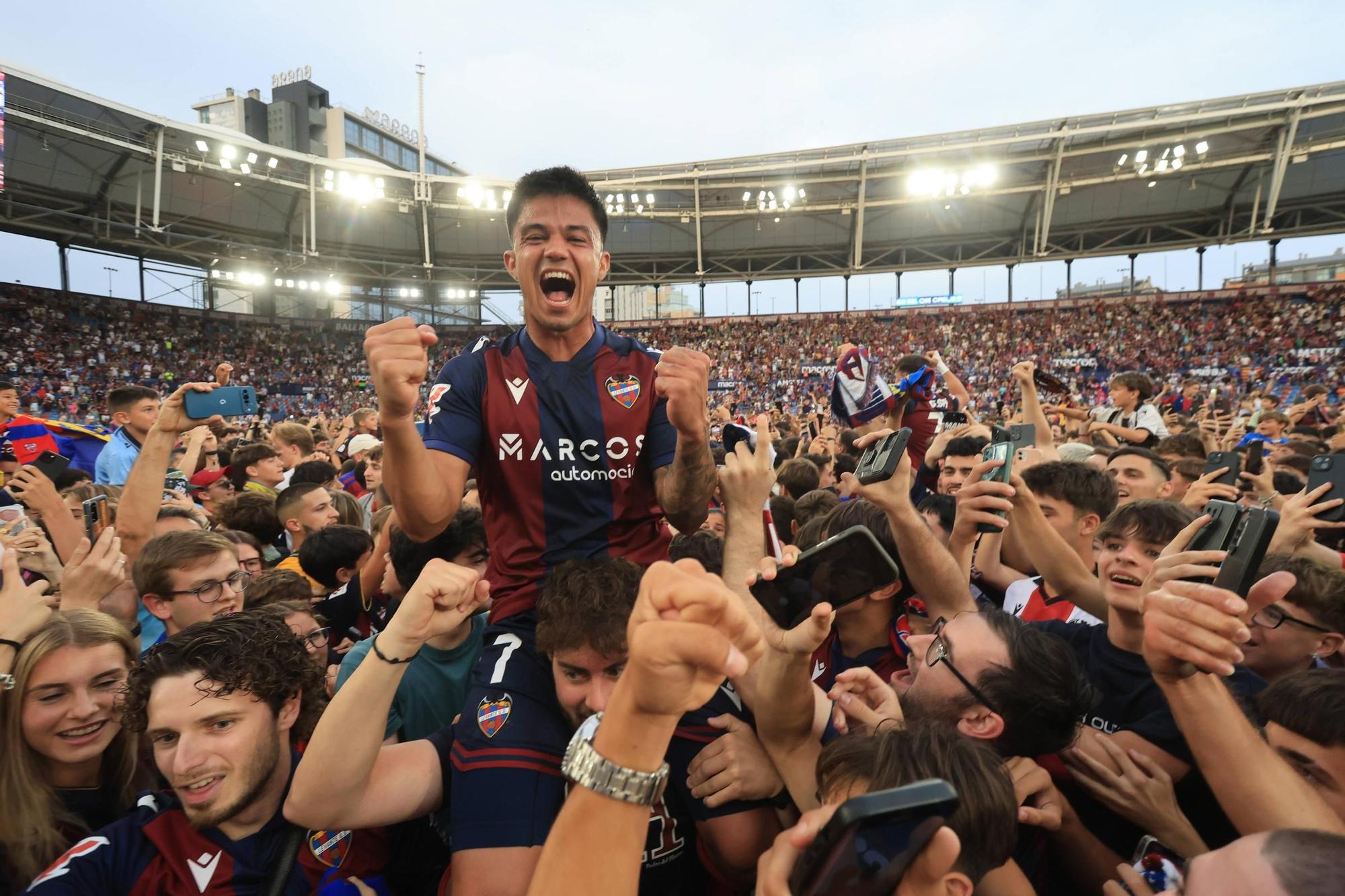 Las mejores imágenes de la celebración del Levante en el Ciutat