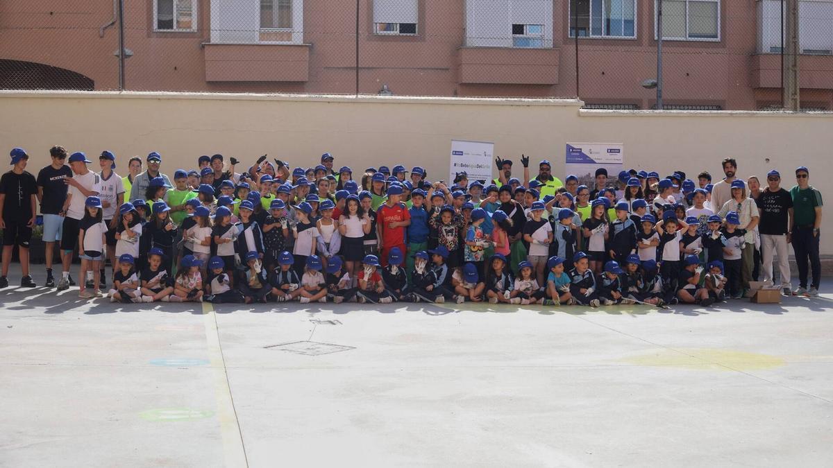 Alumnos del Santísima Trinidad limpian la ribera del Duero