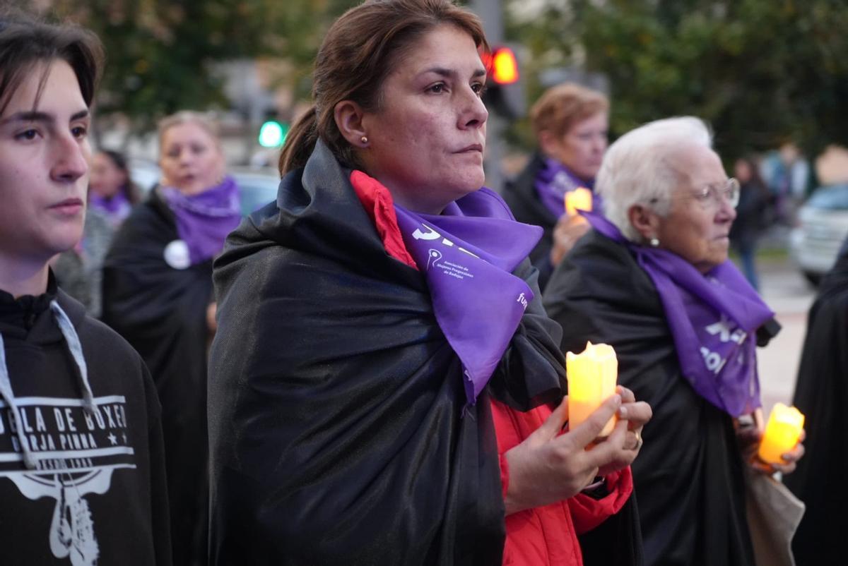 Fotogalería | El 25N moviliza a Badajoz en una multitudinaria protesta contra la violencia de género