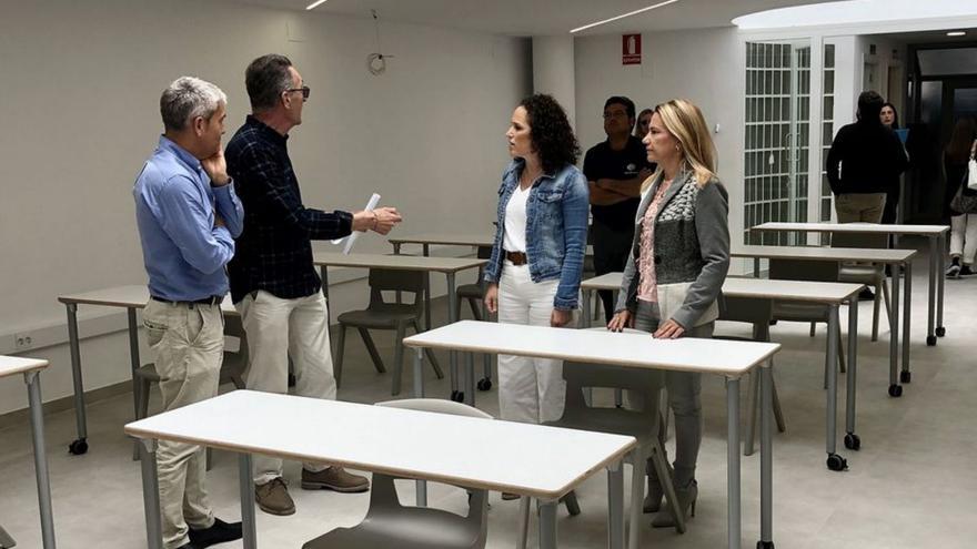 Visita de la alcaldesa y la concejala de Juventud a las renovadas instalaciones. | MEDITERRÁNEO