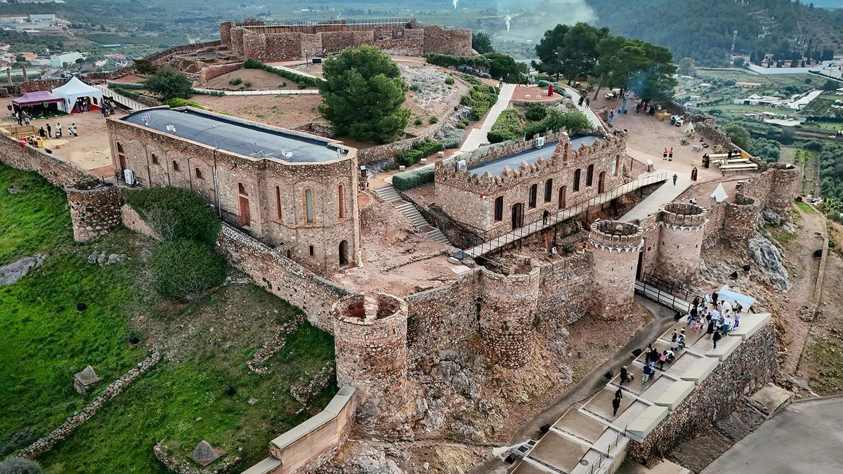Durante todo el fin de semana, ondenses y visitantes podrán recorrer gratuitamente la fortaleza y disfrutar de los distintos espacios temáticos del Campamento Real.