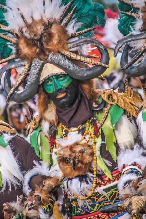 Los Moros y Cristianos llenaron las calles