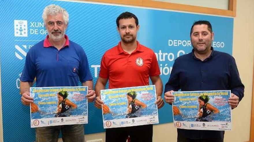 Xulio Ventín, del CGTD, con Javi de Sáa y Óscar Ferreira. // R.V.