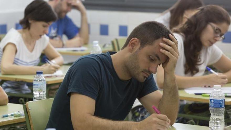 Las mayores oposiciones docentes en 30 años atraen a casi 21.000 aspirantes