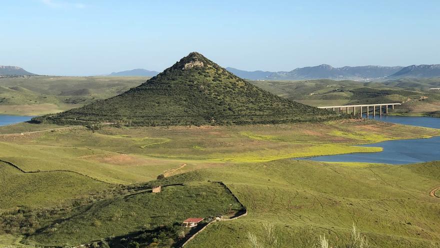 El Cerro Masatrigo, la ‘megarotonda’