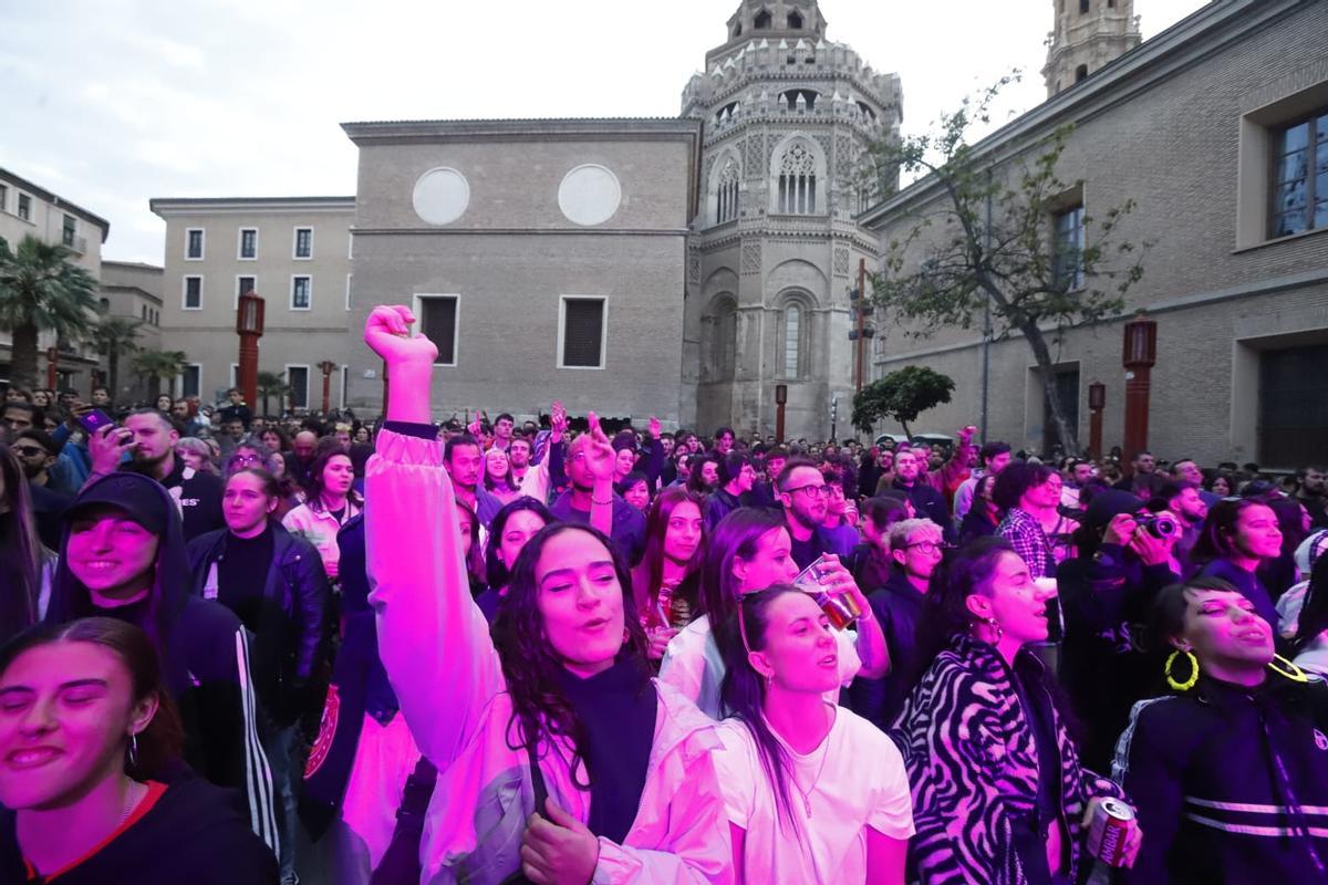 El público ha disfrutado en la plaza San Bruno de Zaragoza.