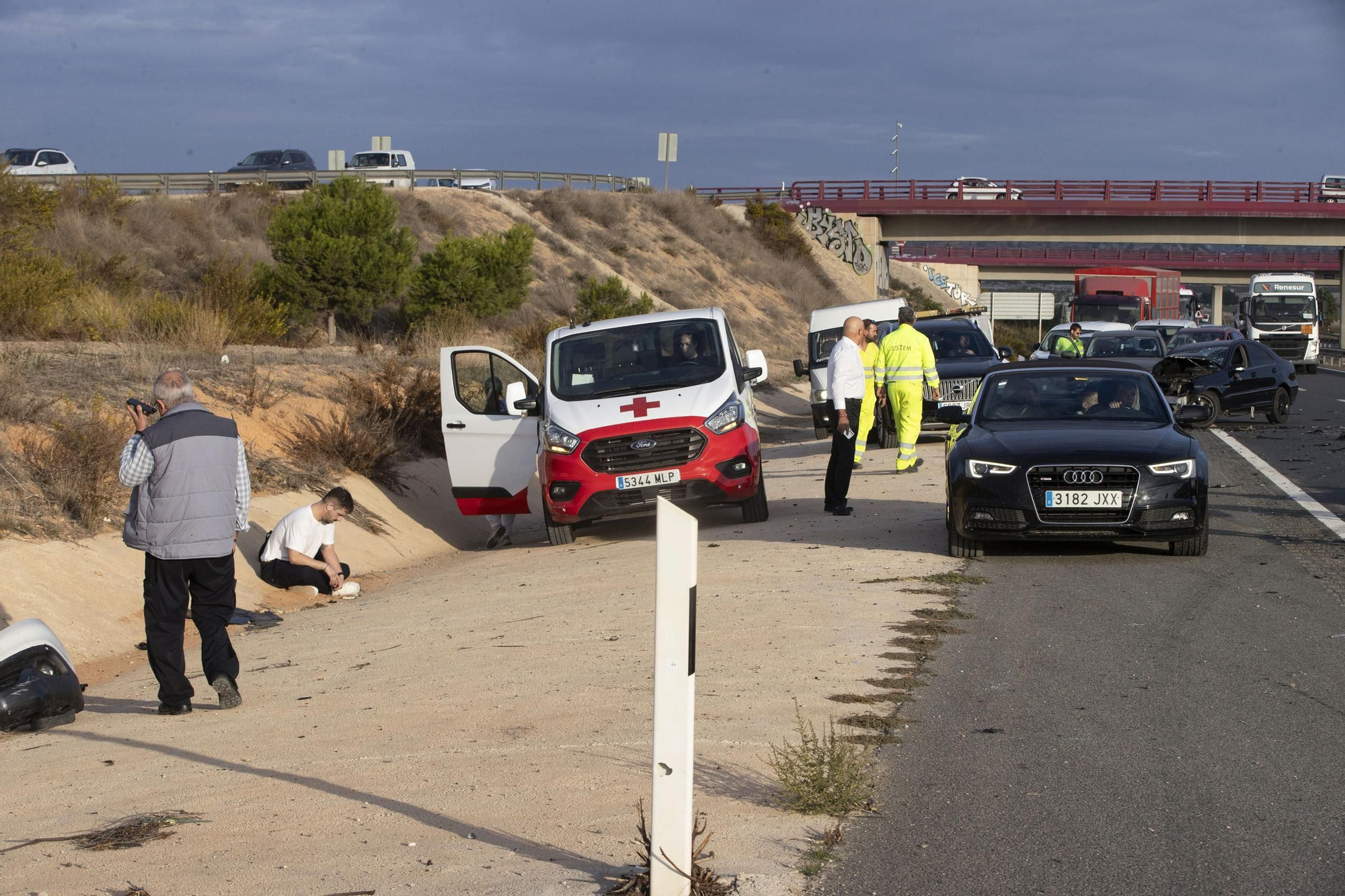 Las imágenes del grave accidente en la A-30 provocadas un conductor drogado