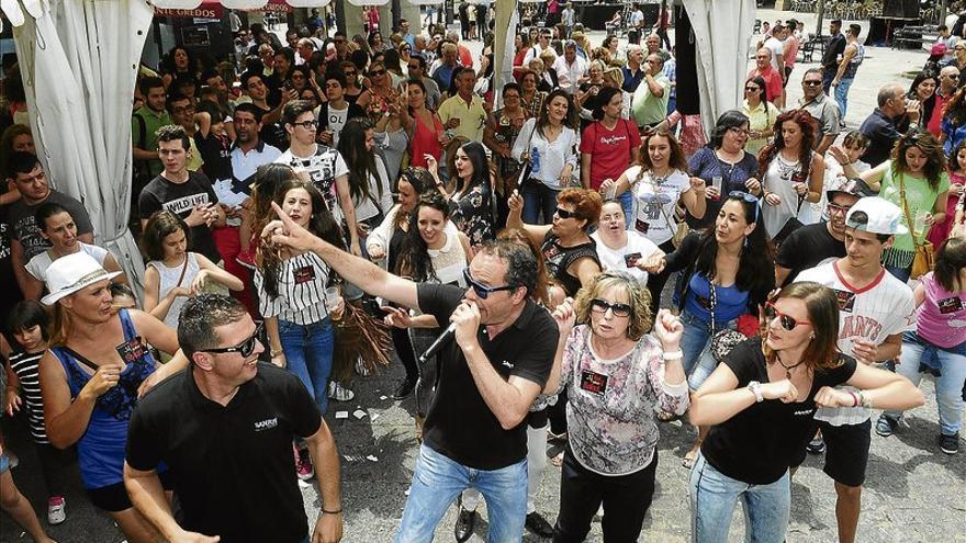 Una docena de bares sí quieren música en feria en la plaza Mayor de Plasencia