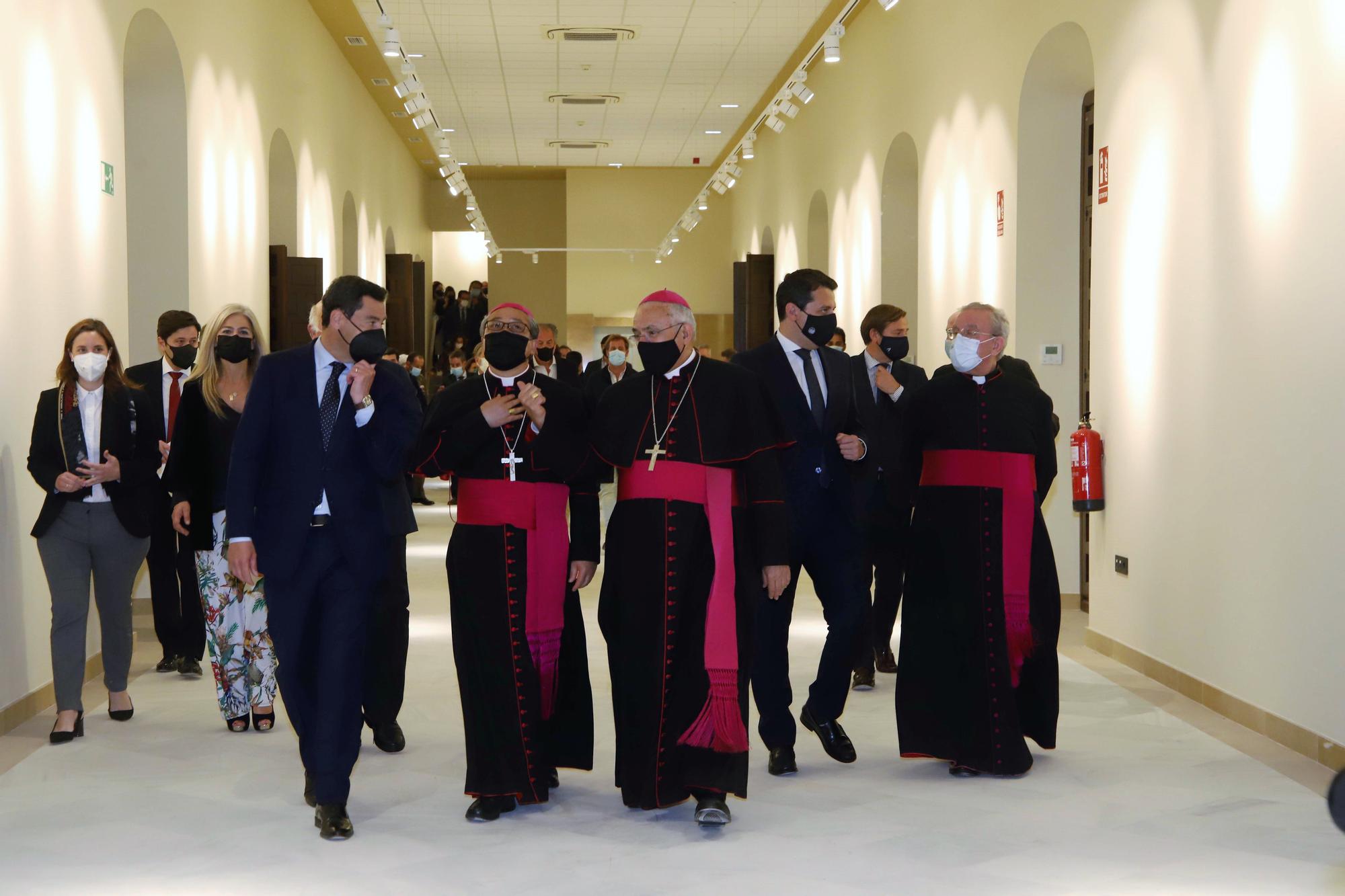 Vista institucional a la Capilla del Espíritu Santo y el renovado Palacio Epsicopal