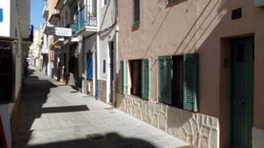 El carrer Sant Pere Alt, un dels que concentra la problemàtica