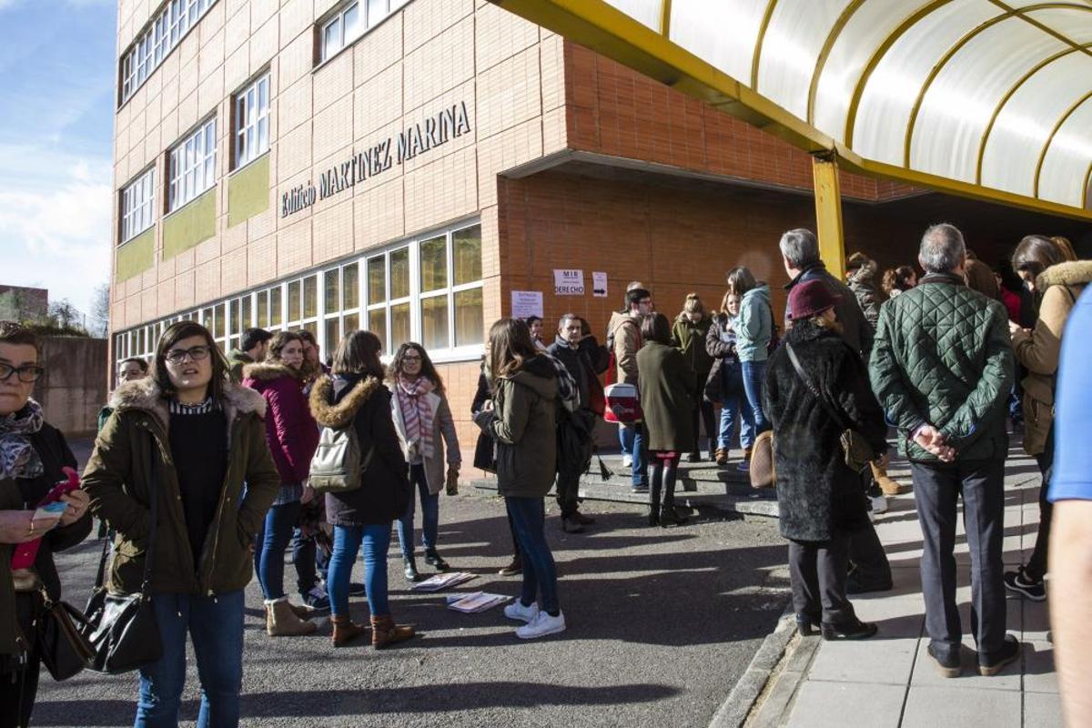 Examen del MIR en Oviedo.