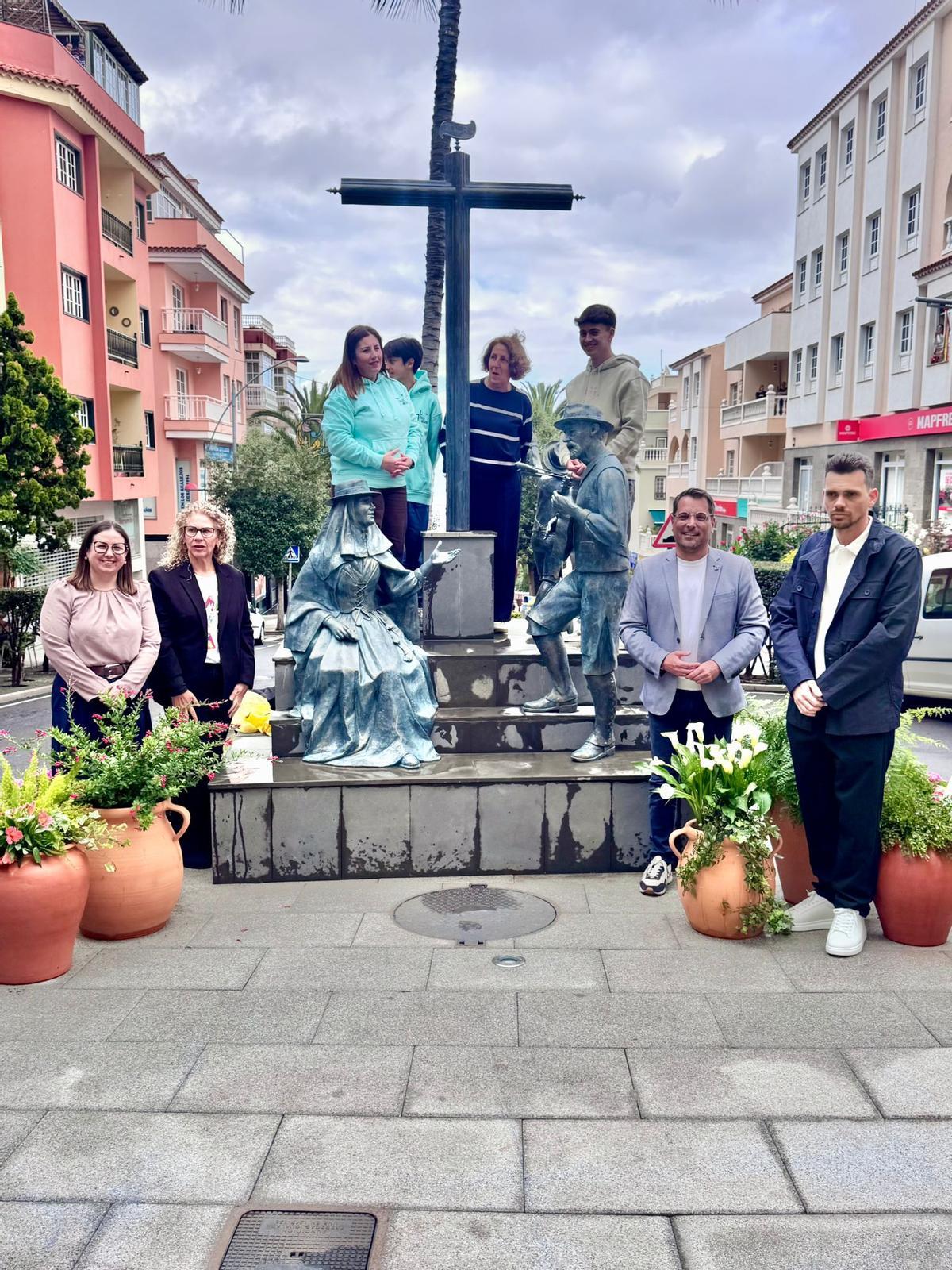 La nueva escultura ‘Homenaje a Mayo’ ya luce en las calles de Los Realejos