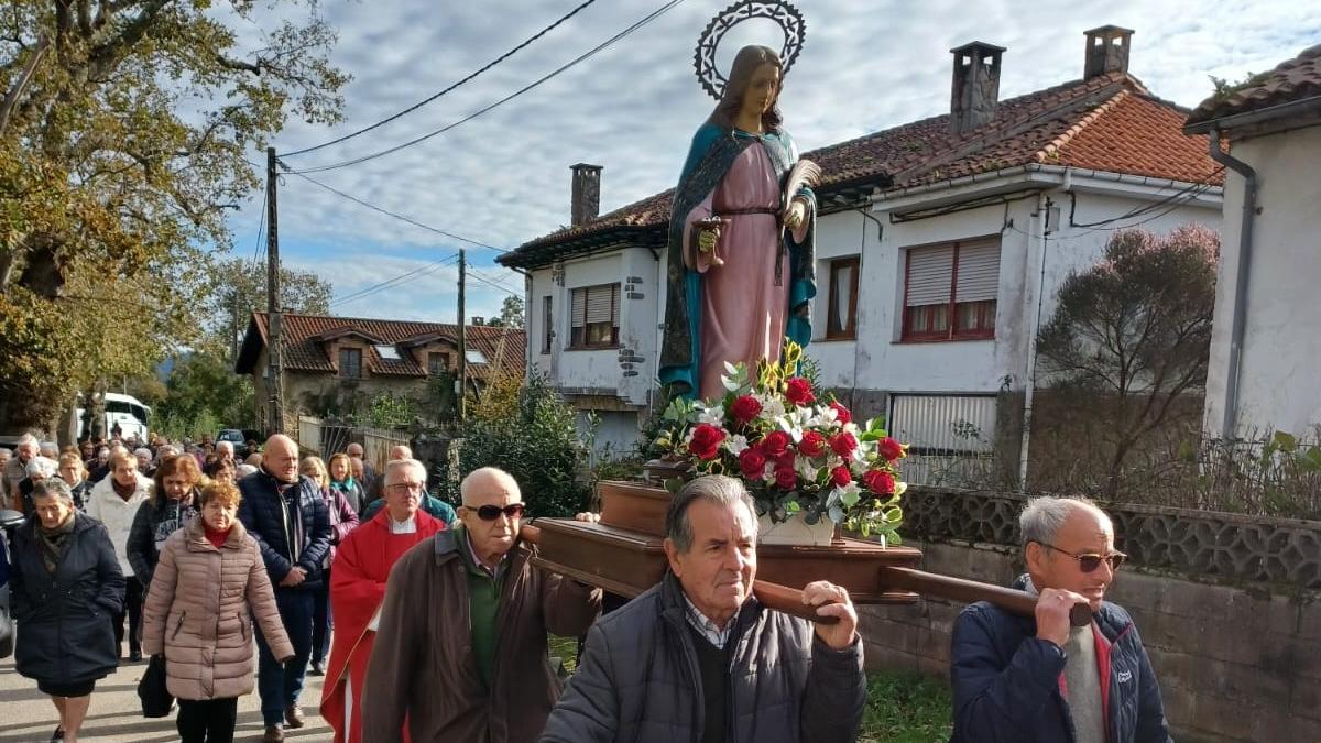 Castiello de La Marina celebró Santa Lucía