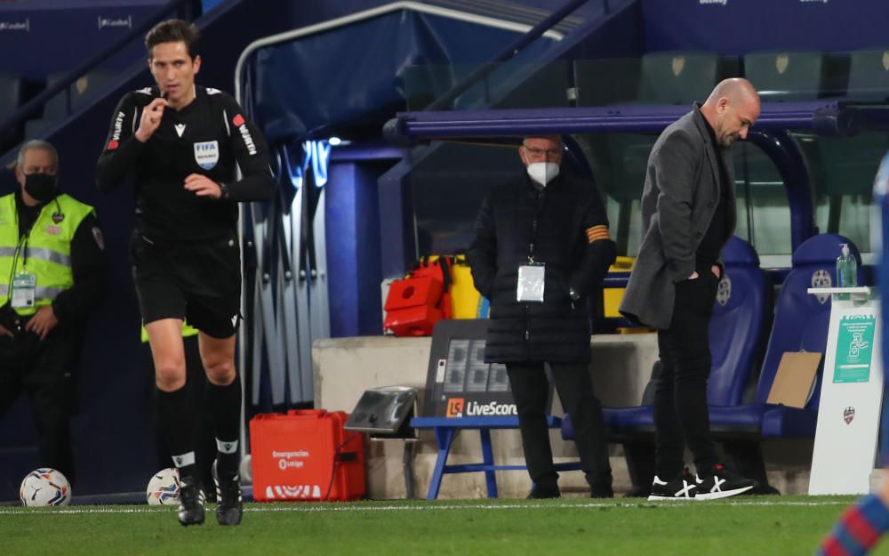 Levante - Real Valladolid, en imágenes