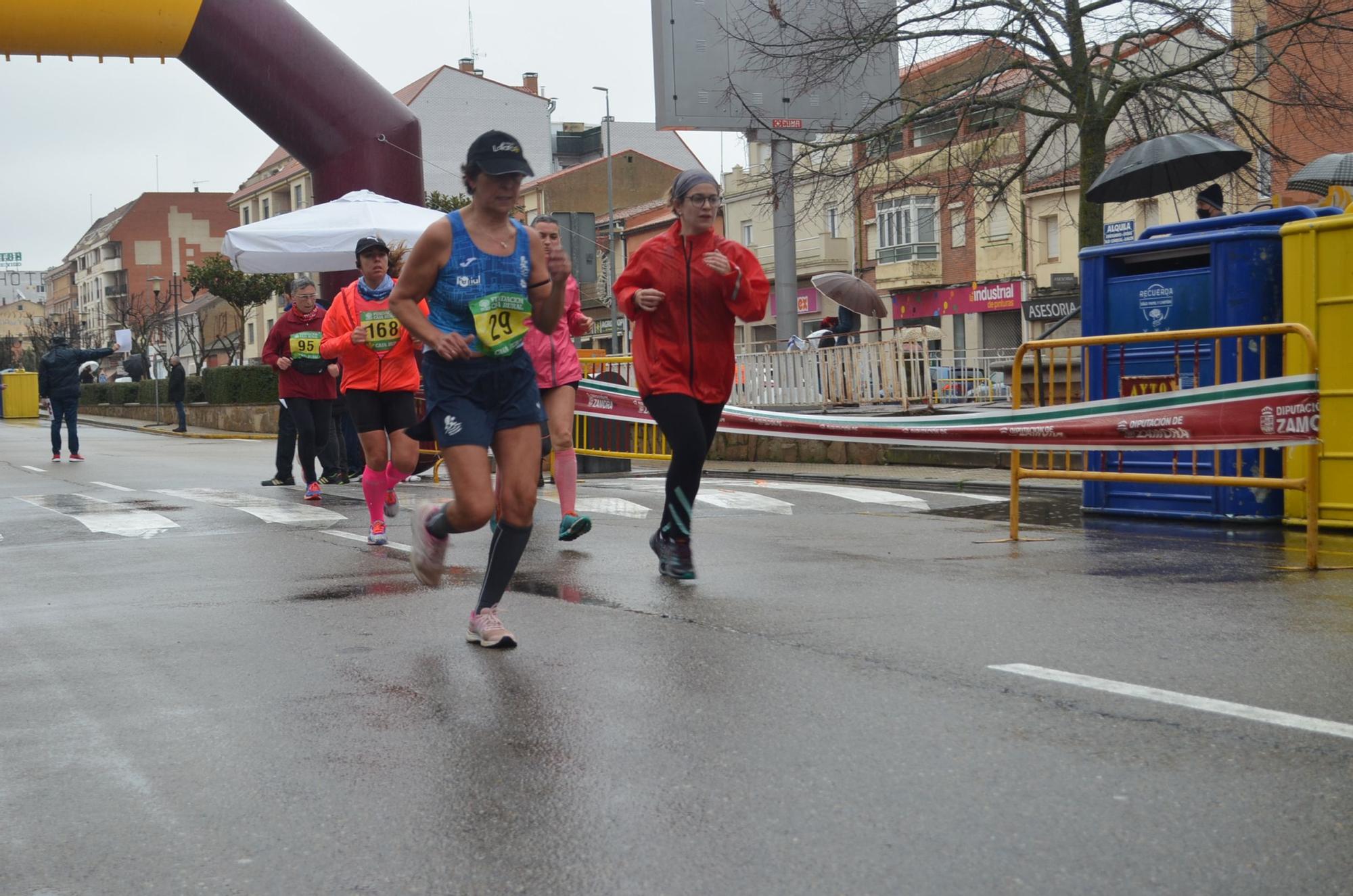 La XV Carrera Popular de Navidad de Benavente, en imágenes