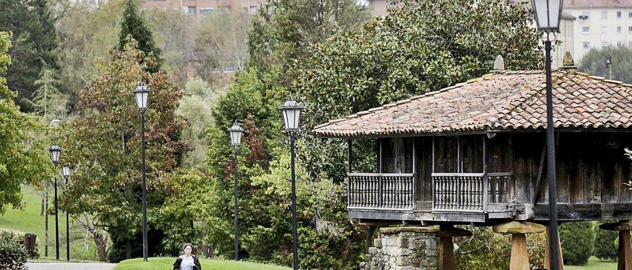 Las farolas instaladas en el entorno del Palacio de los Niños.