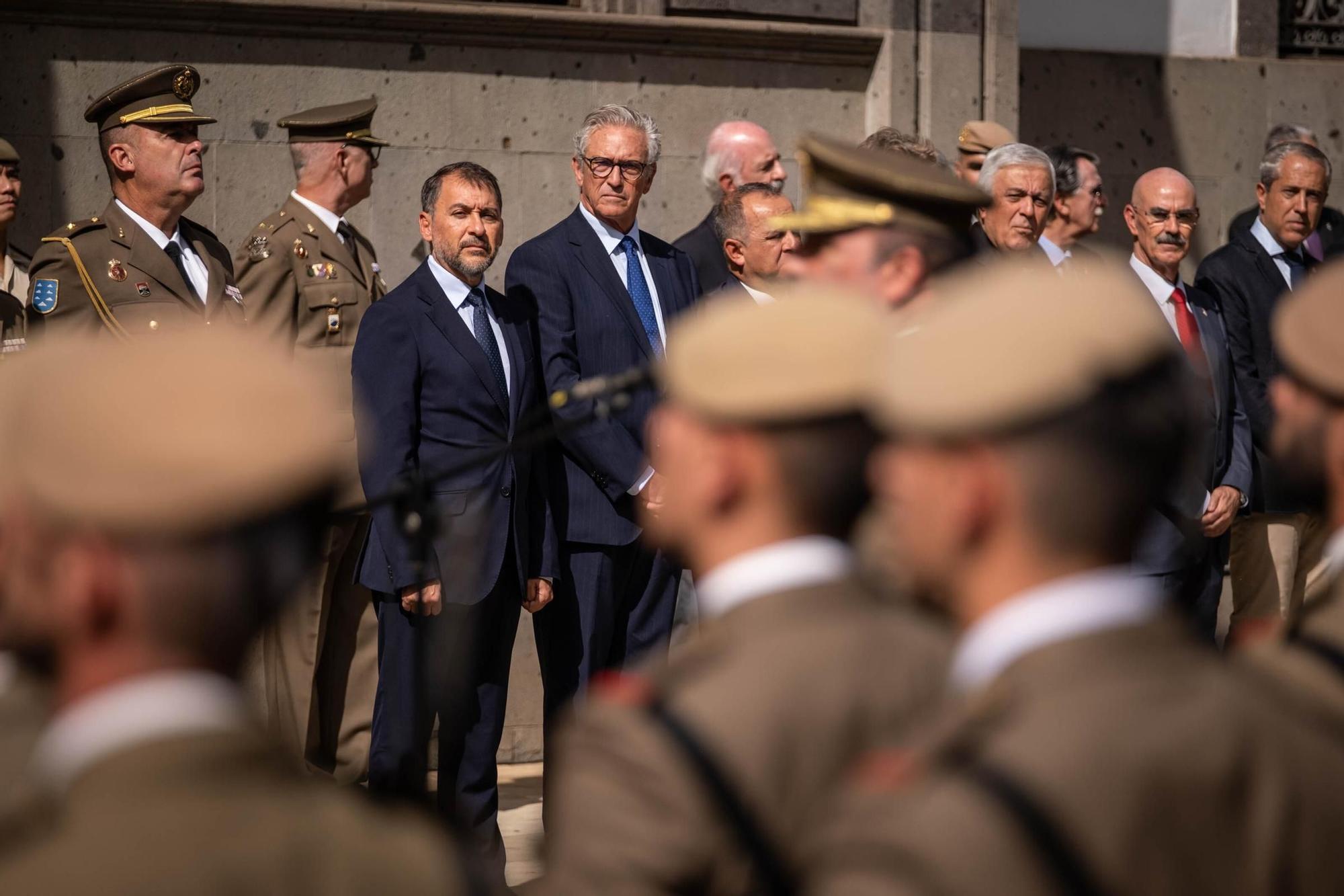 Solemne izado de la bandera por el 300 aniversario de la Capitanía General de Canarias