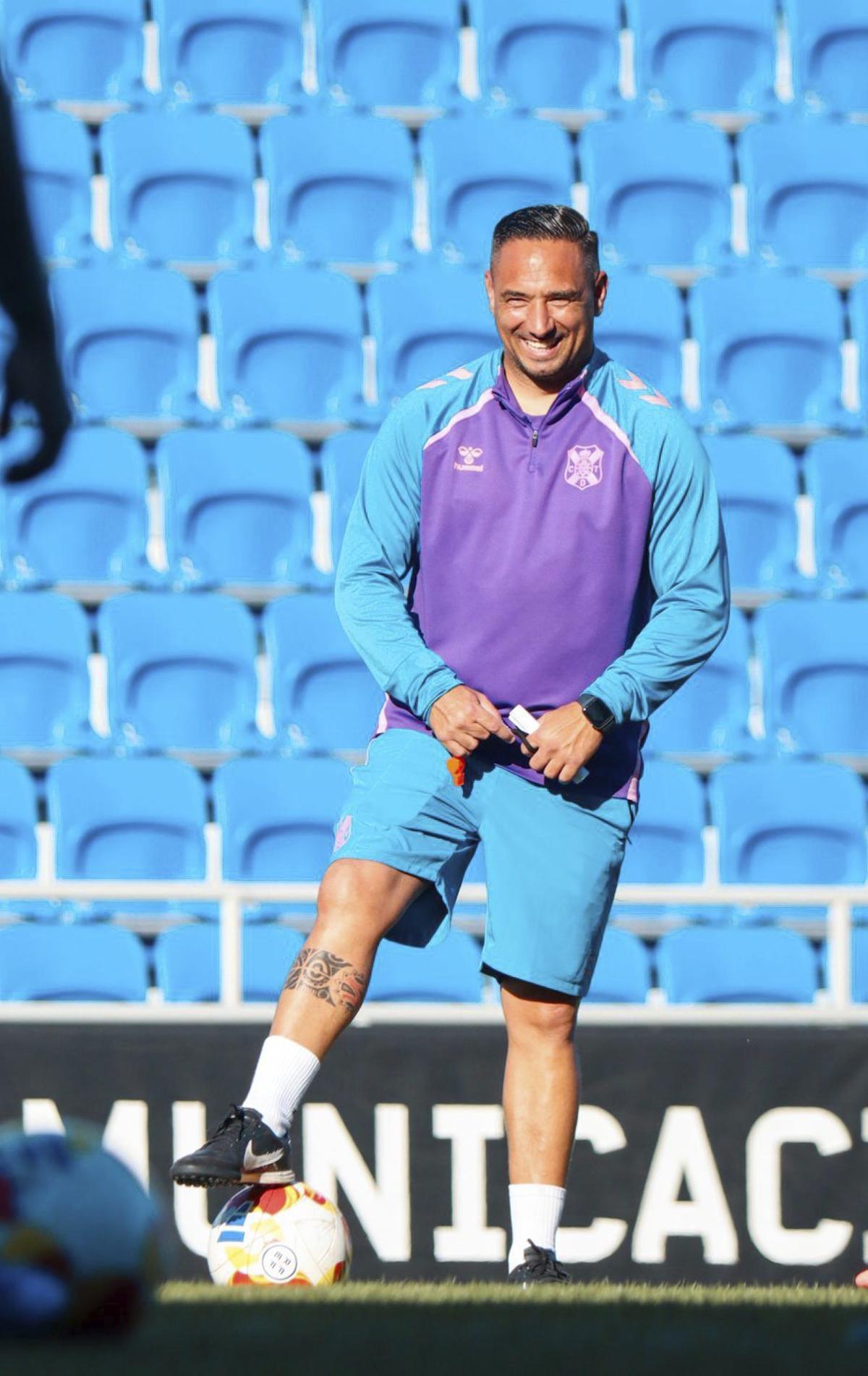 Suso Santana, en el entrenamiento de ayer en el Heliodoro.