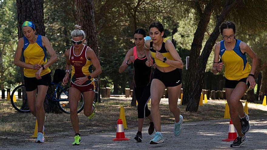 La féminas, en su prueba de ayer en Valorio. | J. L. F.