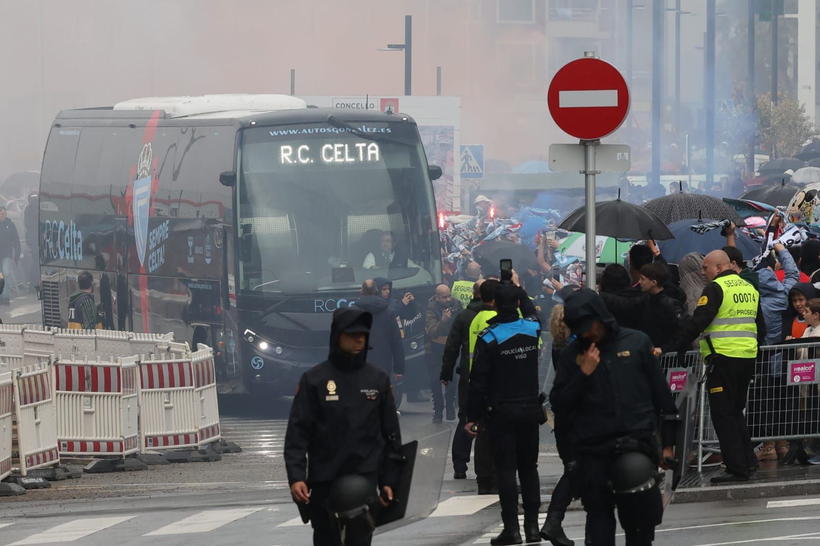 Llegada de los jugadores del Celta a Balaídos