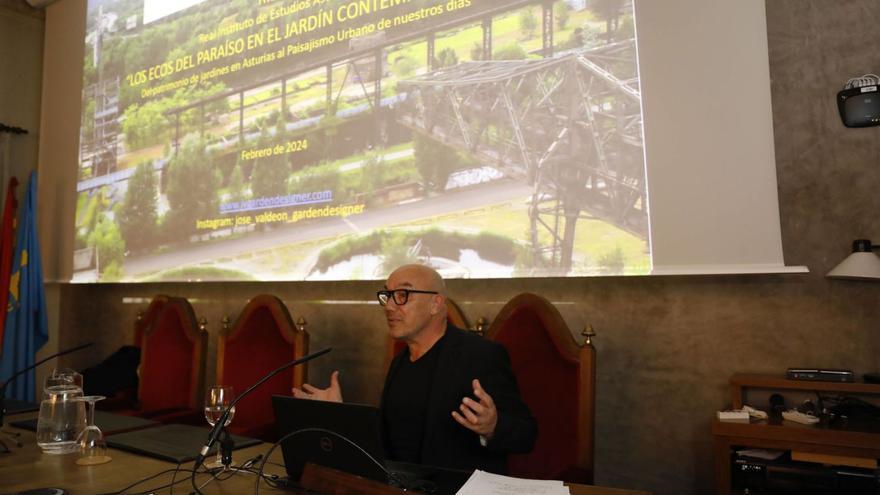 José Valdeón, ayer, durante su conferencia en el RIDEA.