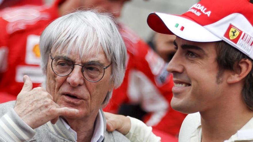 Bernie Ecclestone y Fernando Alonso, en su etapa en Ferrari