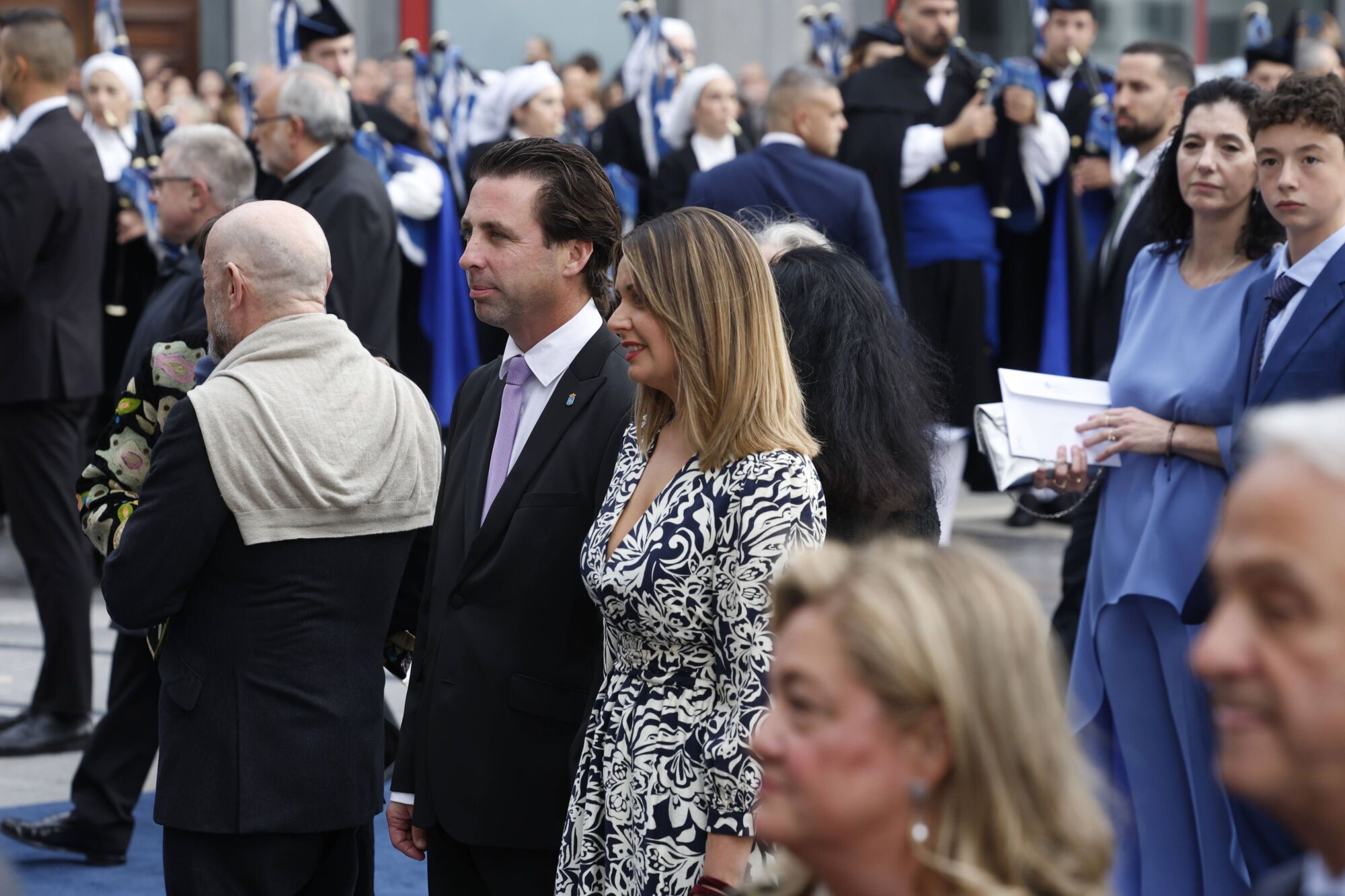  Así fue la llegada de los invitados a los premios "Princesa de Asturias" y su paso por la alfombra azul