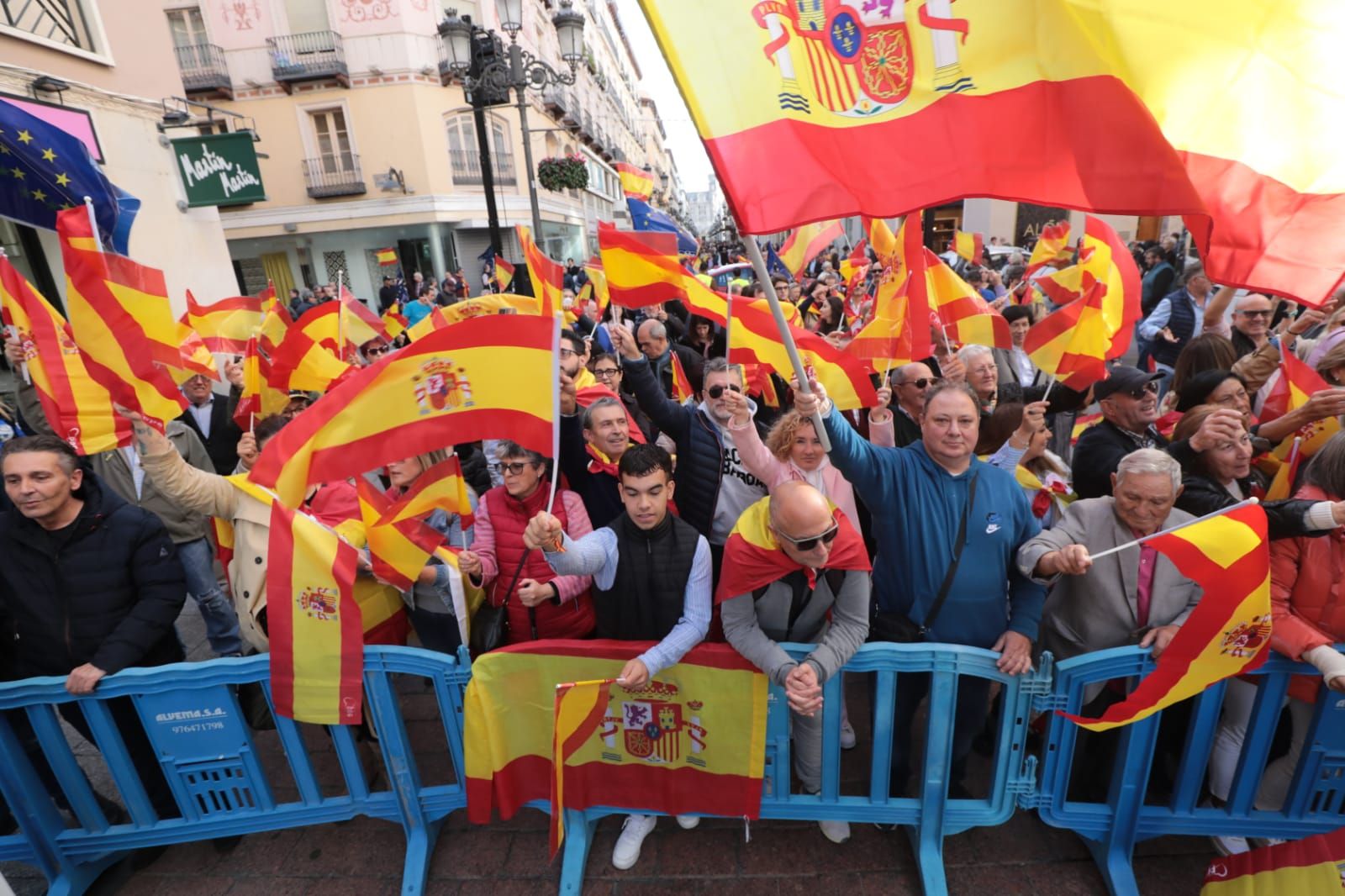 En imágenes | Manifestación del PP contra la amnistía en Zaragoza