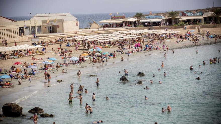 Tabarca recupera la bandera azul y la Costa Blanca suma 84 distintivos en playas y puertos