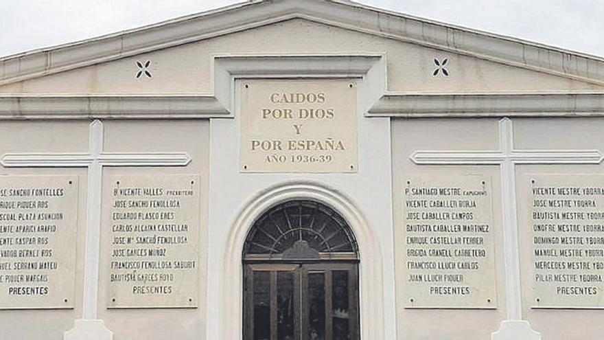 Mausoleo en el interior del cementerio de Rafelbunyol