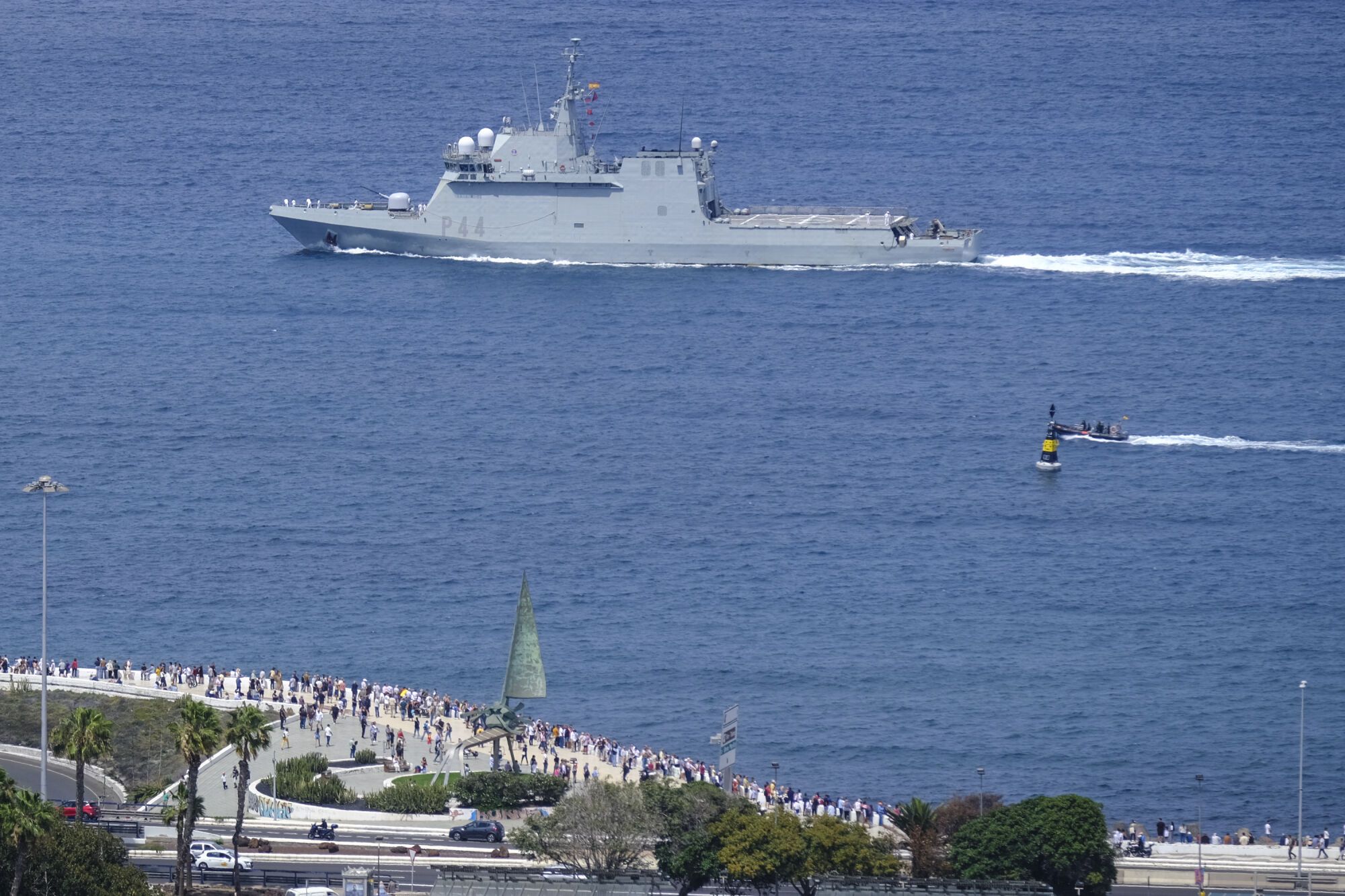 Los actos por el Día de las Fuerzas Armadas en Las Palmas de Gran Canaria, en imágenes