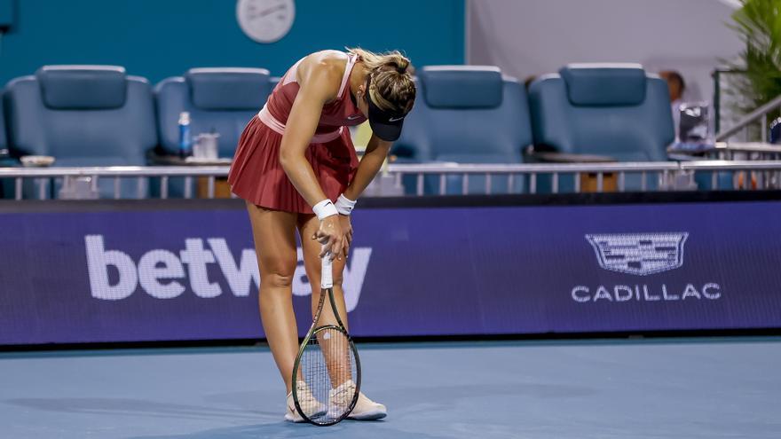 Badosa se retira lesionada y entre lágrimas de Miami tras 17 minutos en pista ante Pegula