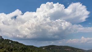 Nube de precipitaciones en el AMB