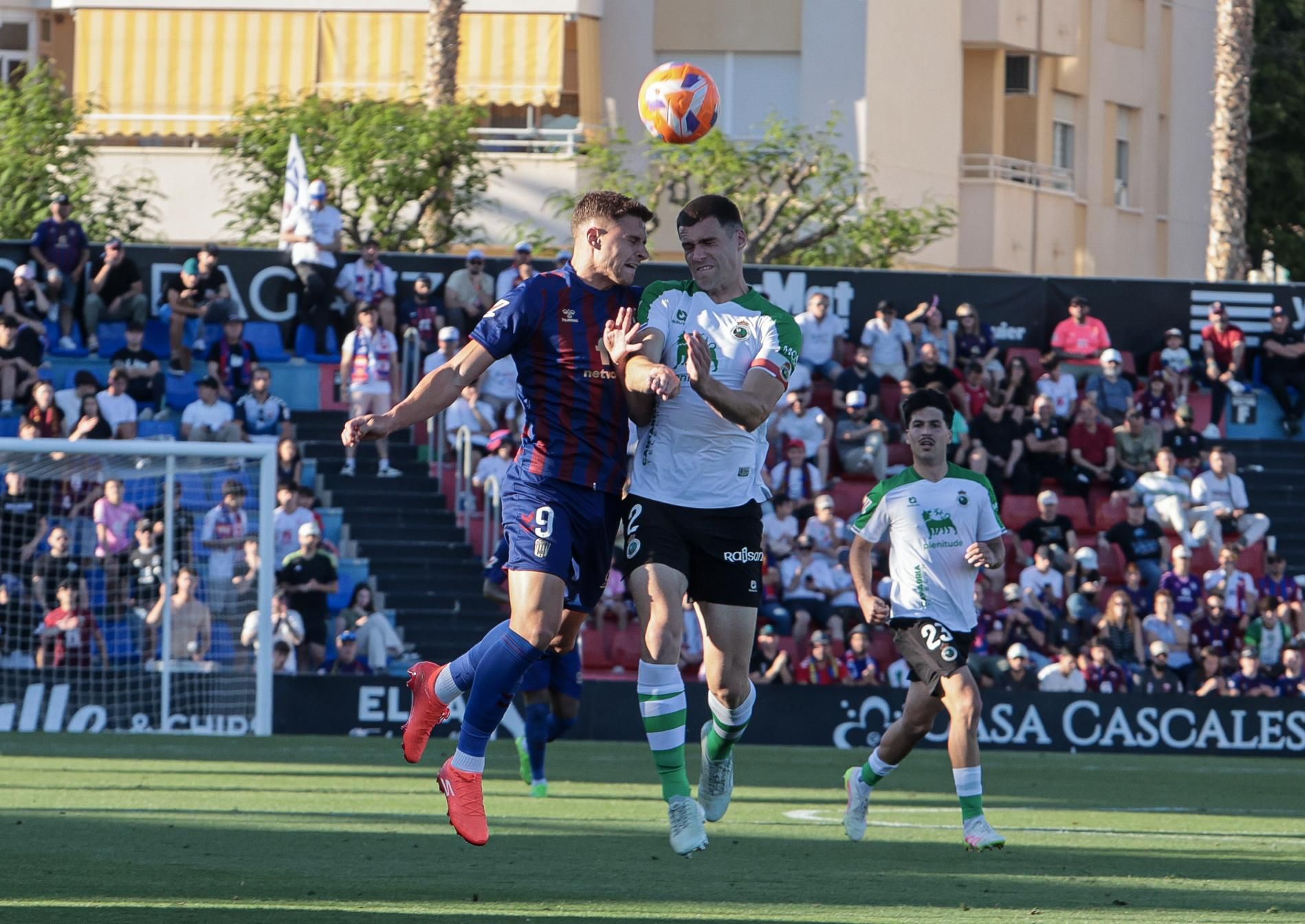 El Eldense desciende a Primera Federación tras el empate contra el Racing