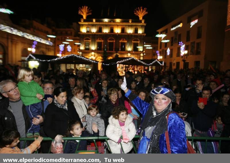 GALERIA DE IMÁGENES - Miles de niños disfrutan de la gran fiesta del Cartero Real