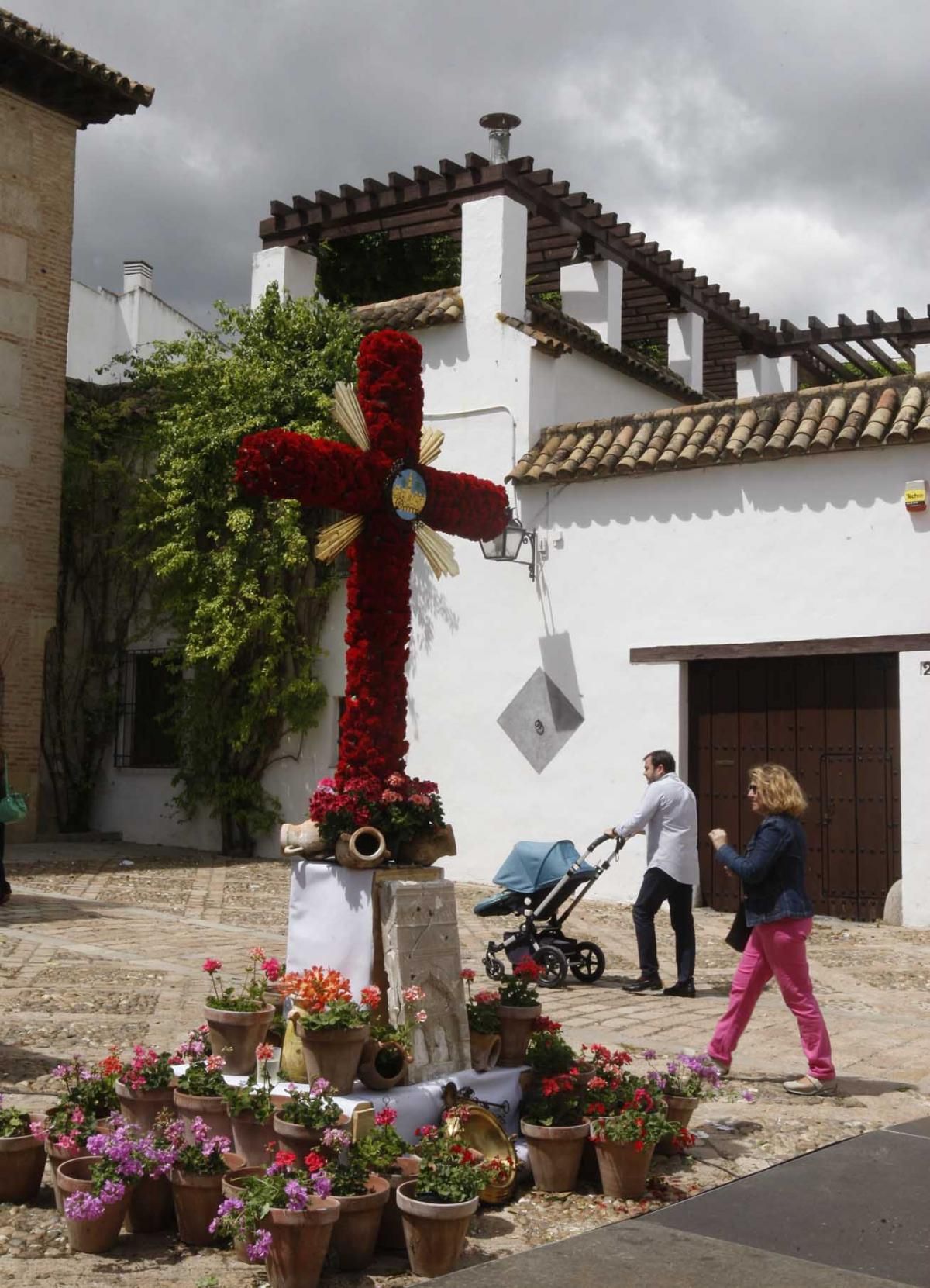 Las cruces, en la recta final