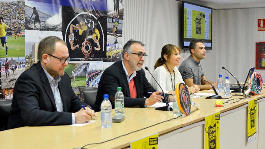 Ramírez, Torres, Jiménez y Santana, durante el acto de presentación.