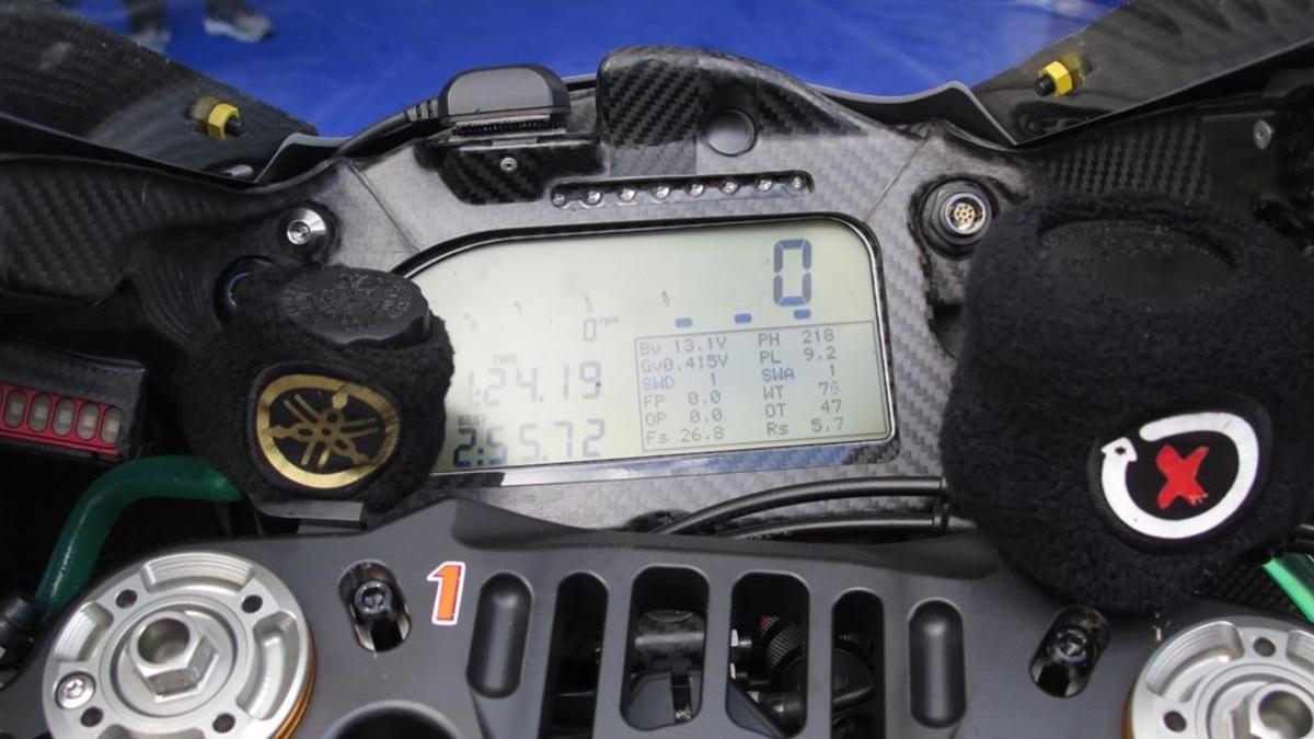 Cuadro de mandos ('display') de la Yamaha M1 de Jorge Lorenzo.