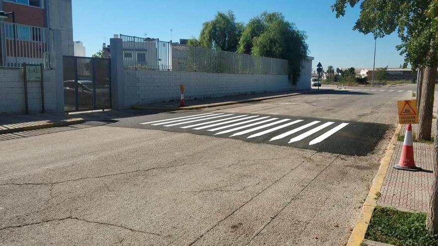 Silla mejora la seguridad vial en la calle Burriana y la avenida Ausiàs March